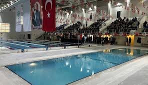ATATÜRK YARI OLİMPİK YÜZME HAVUZU AÇILDI